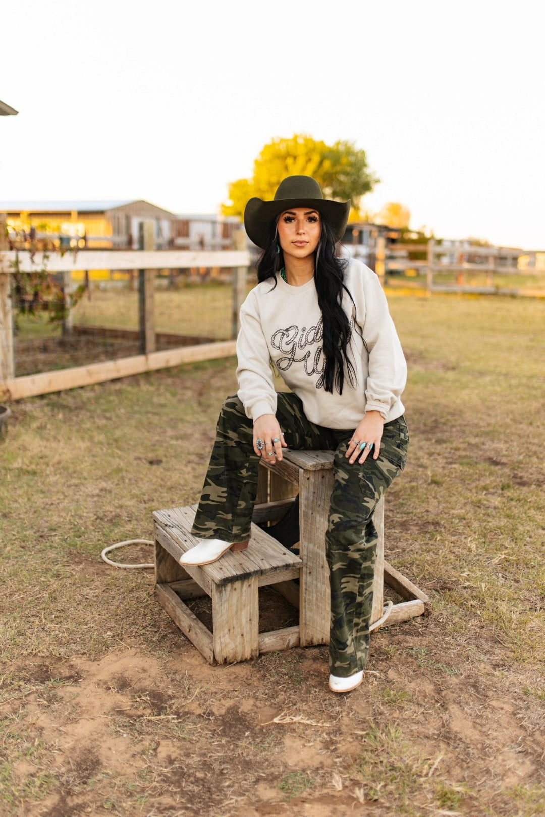 Giddy Up Twisted Rope Graphic Sweatshirt